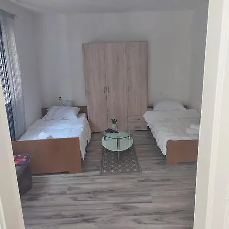 Apartman Kuk 2 *