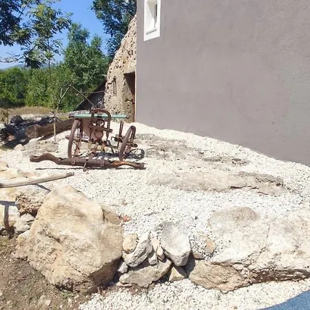 Apartman Kuk 2 * Gračac